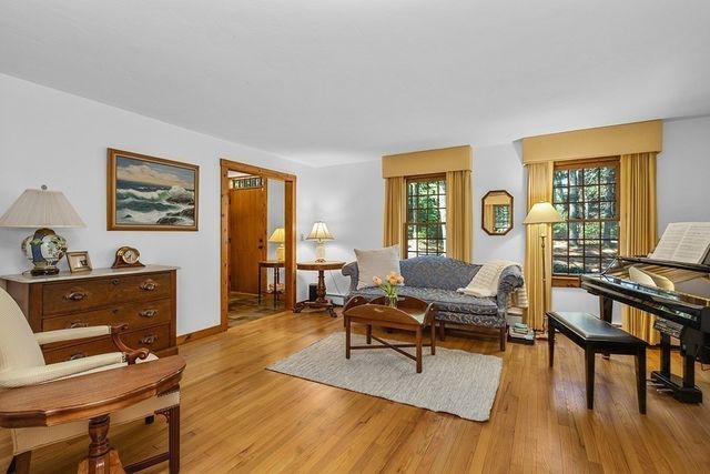 1 Stop River Rd, Norfolk, MA 02056