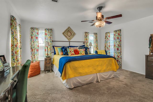 182 Douglas Street, Van Alstyne, TX 75495