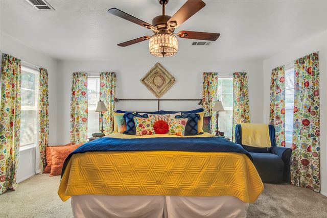 182 Douglas Street, Van Alstyne, TX 75495