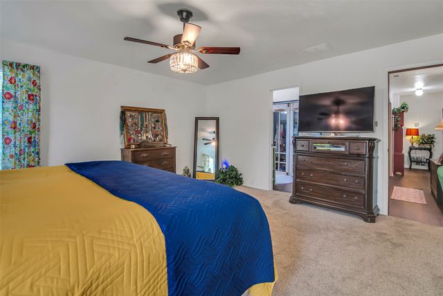 182 Douglas Street, Van Alstyne, TX 75495