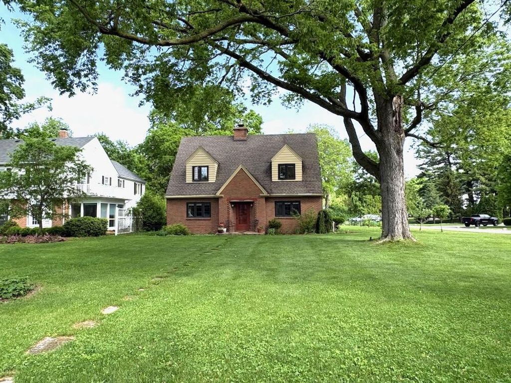 1881 Sherwood DRIVE SW, Beloit, WI 53511