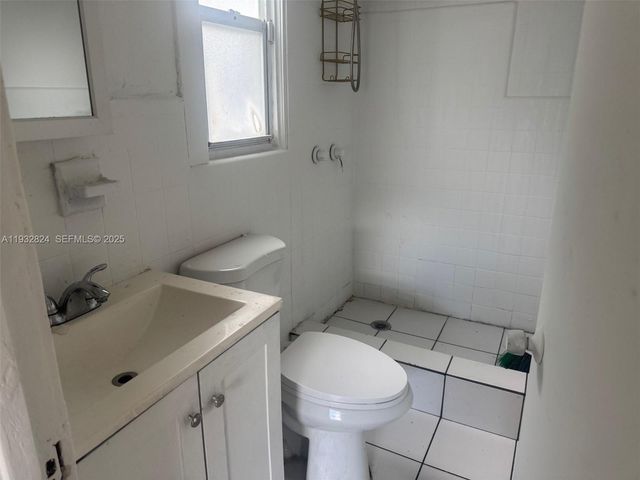 611 S 24th Ave 7, Hollywood, FL 33020