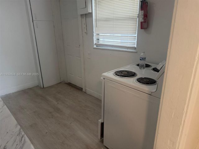 611 S 24th Ave 7, Hollywood, FL 33020