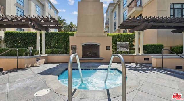 290 N Hudson Avenue 109W, Pasadena, CA 91101