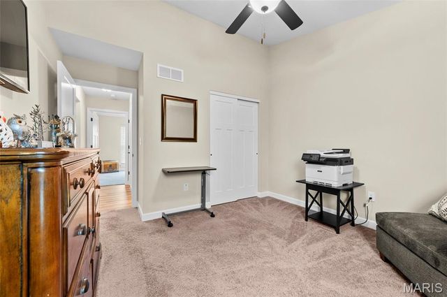 31 Ellington Drive, Troy, IL 62294