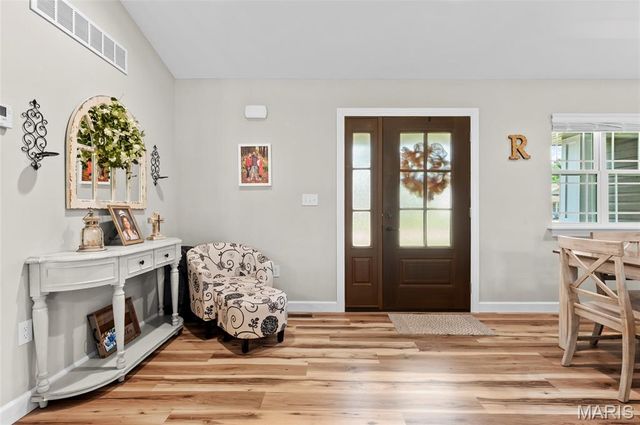 31 Ellington Drive, Troy, IL 62294