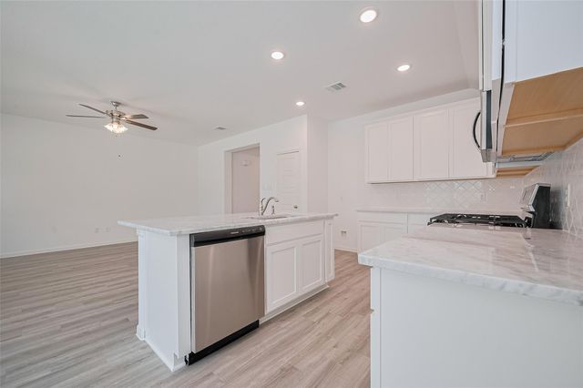 22607 Rising Rosehill Lane, Tomball, TX 77377