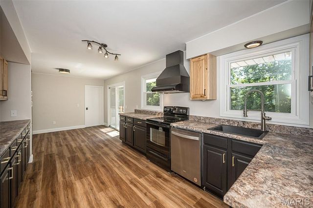 5935 Lafayette Drive, Weldon Spring, MO 63304