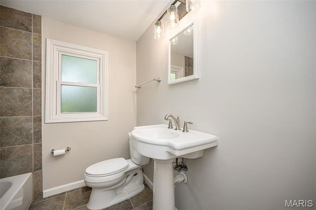 5935 Lafayette Drive, Weldon Spring, MO 63304