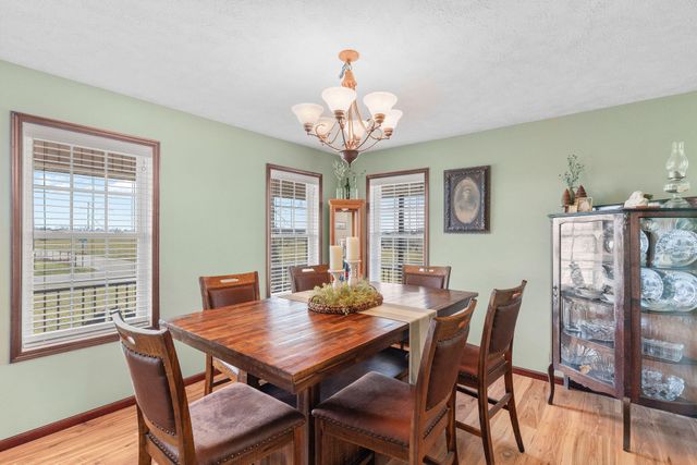 8895 W Farm Road 134, Springfield, MO 65802