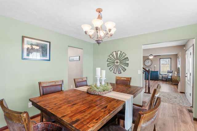 8895 W Farm Road 134, Springfield, MO 65802