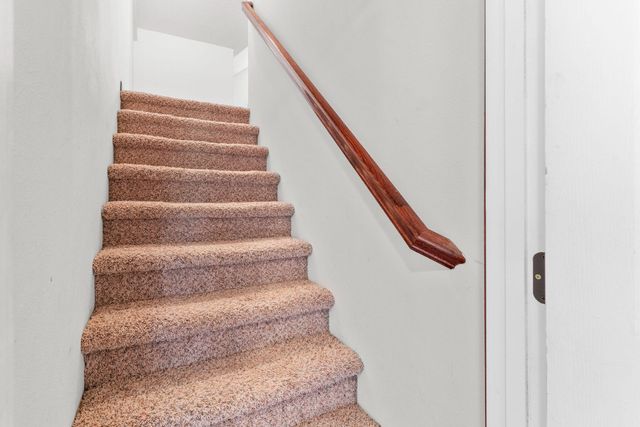 8895 W Farm Road 134, Springfield, MO 65802