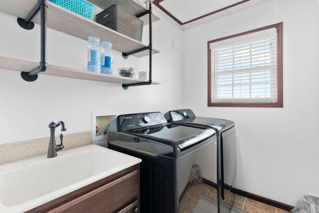 8895 W Farm Road 134, Springfield, MO 65802