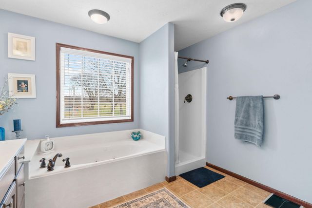 8895 W Farm Road 134, Springfield, MO 65802