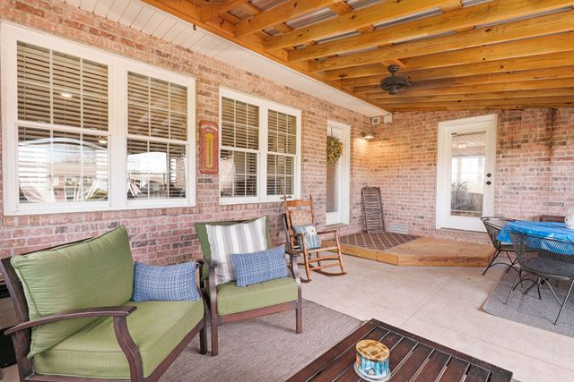 8895 W Farm Road 134, Springfield, MO 65802