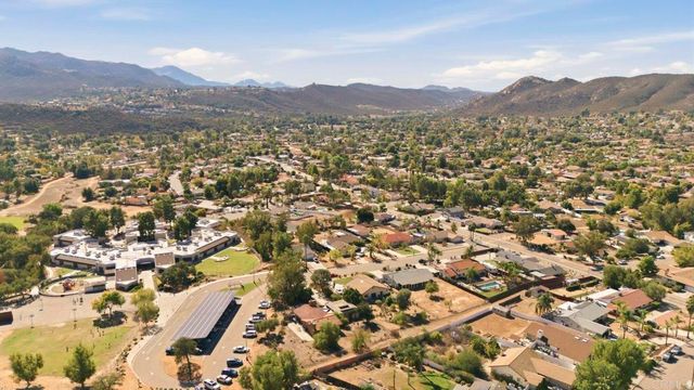 23914 Couna Way, Ramona, CA 92065