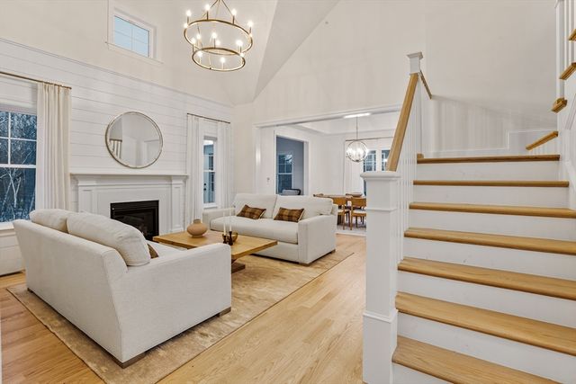 58 Conifer Circle 24, Shrewsbury, MA 01545
