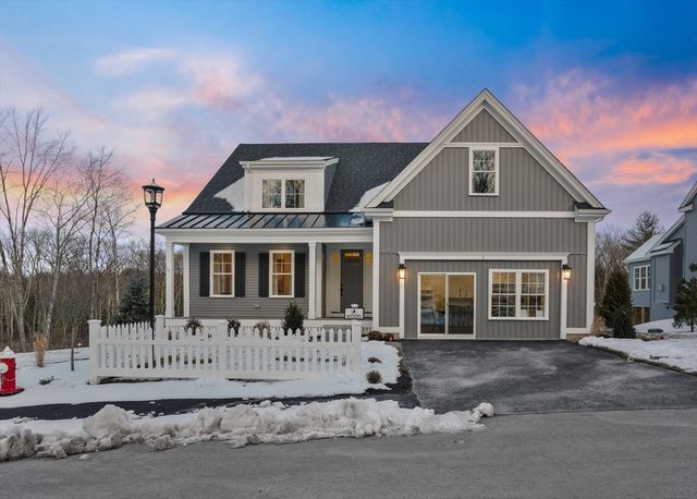 58 Conifer Circle 24, Shrewsbury, MA 01545