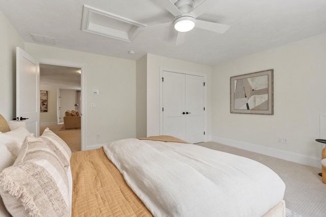 58 Conifer Circle 24, Shrewsbury, MA 01545