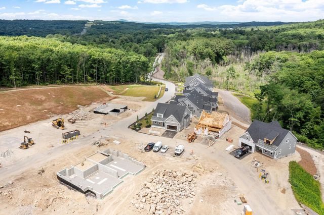 58 Conifer Circle 24, Shrewsbury, MA 01545