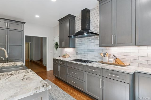 146 S Rogers Street, Northville, MI 48167