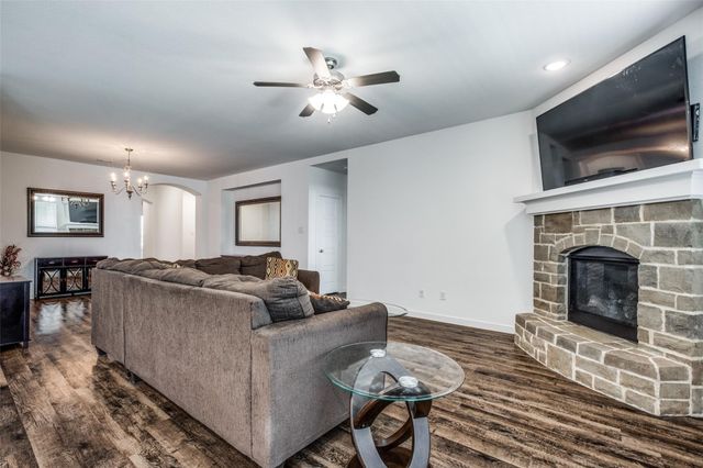 1532 Calcot Lane, Forney, TX 75126