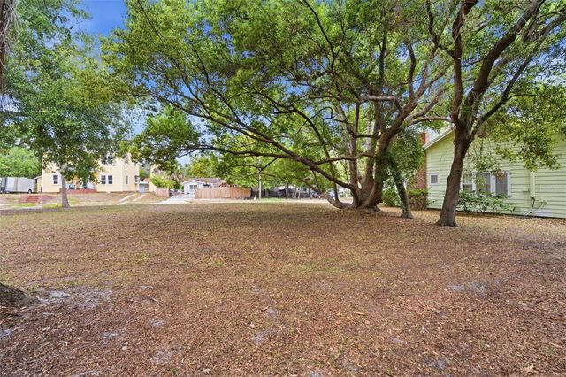 1747 APACHE TRAIL, Clearwater, FL 33755