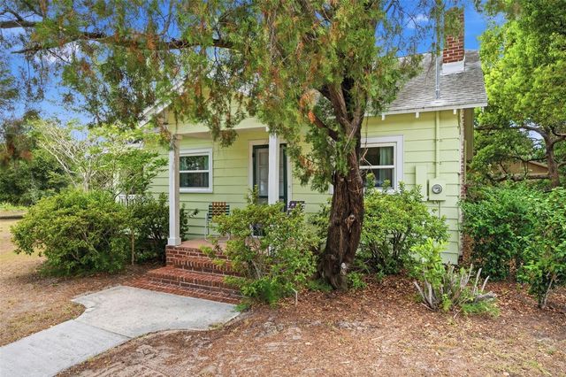 1747 APACHE TRAIL, Clearwater, FL 33755