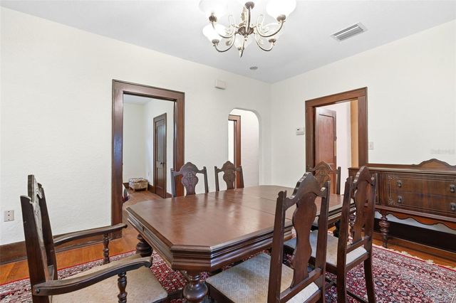 1747 APACHE TRAIL, Clearwater, FL 33755