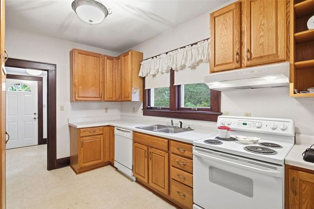 1747 APACHE TRAIL, Clearwater, FL 33755