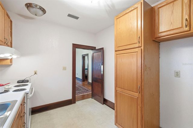 1747 APACHE TRAIL, Clearwater, FL 33755