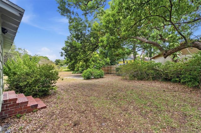 1747 APACHE TRAIL, Clearwater, FL 33755