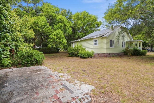 1747 APACHE TRAIL, Clearwater, FL 33755