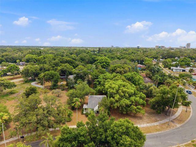 1747 APACHE TRAIL, Clearwater, FL 33755