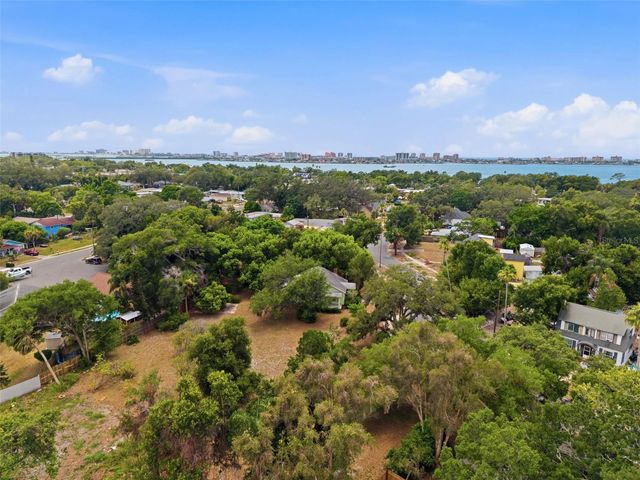 1747 APACHE TRAIL, Clearwater, FL 33755