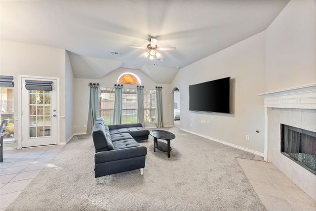 11617 Pheasant Creek Drive Drive, Fort Worth, TX 76244