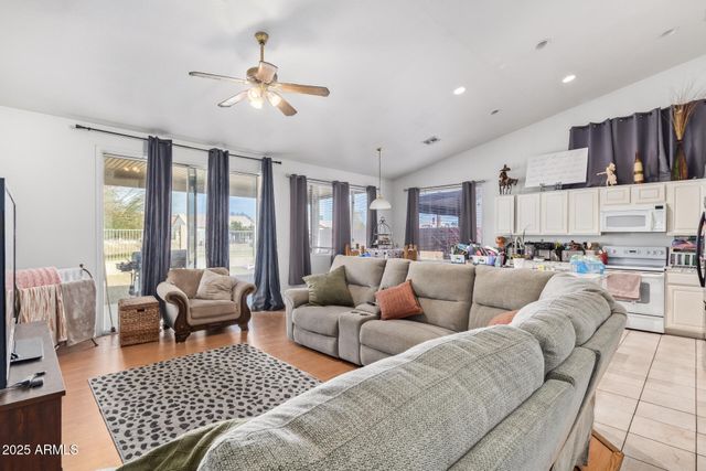 11606 W LAURELWOOD Lane, Avondale, AZ 85392