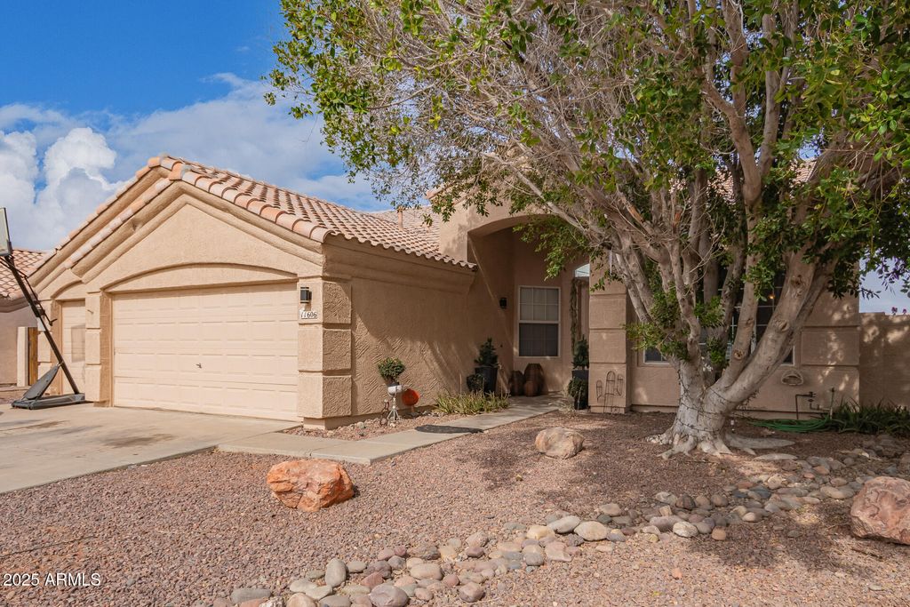 11606 W LAURELWOOD Lane, Avondale, AZ 85392