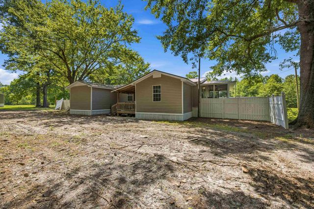 2821 Partridge Ln., Conway, SC 29527