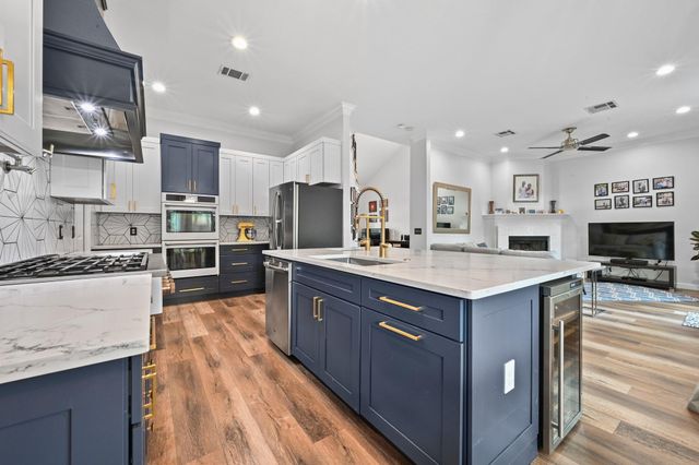 6609 W Oasis DR, Austin, TX 78749