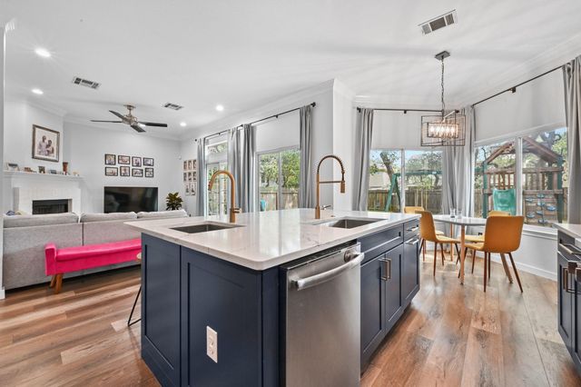 6609 W Oasis DR, Austin, TX 78749