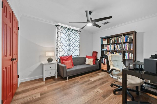 6609 W Oasis DR, Austin, TX 78749