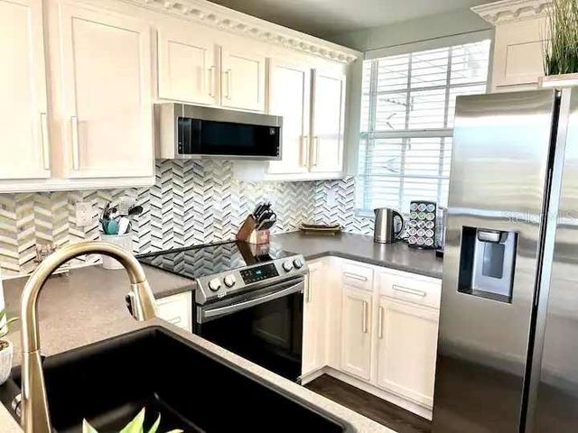 547 BAHIA BEACH BOULEVARD, Ruskin, FL 33570