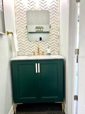 547 BAHIA BEACH BOULEVARD, Ruskin, FL 33570