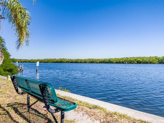 547 BAHIA BEACH BOULEVARD, Ruskin, FL 33570