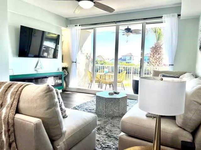 547 BAHIA BEACH BOULEVARD, Ruskin, FL 33570