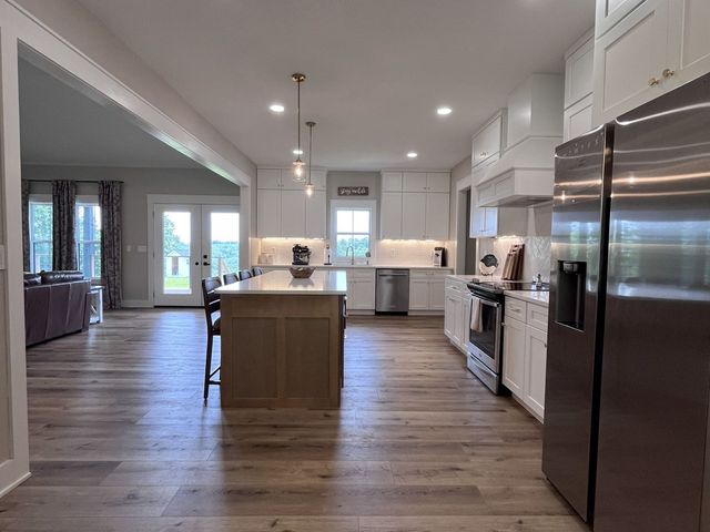 320 Ridge Ln, Monterey, TN 38574