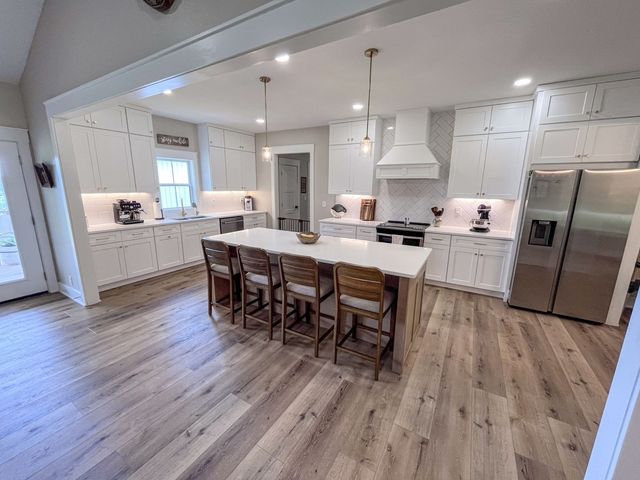 320 Ridge Ln, Monterey, TN 38574