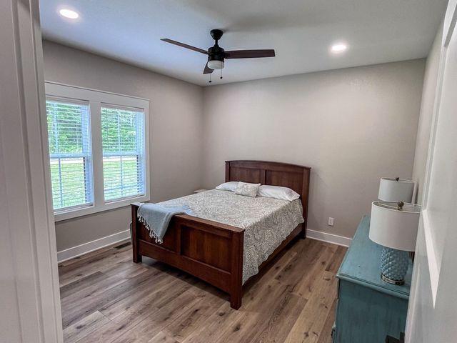 320 Ridge Ln, Monterey, TN 38574