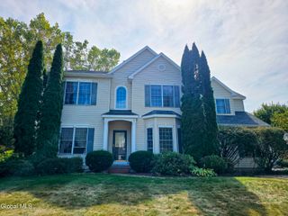 2 Waverly Place, Clifton Park, NY 12065
